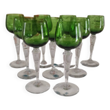 Lot de 9 verres à vin Saint-Louis non estampillés buvant vert Chartreuse