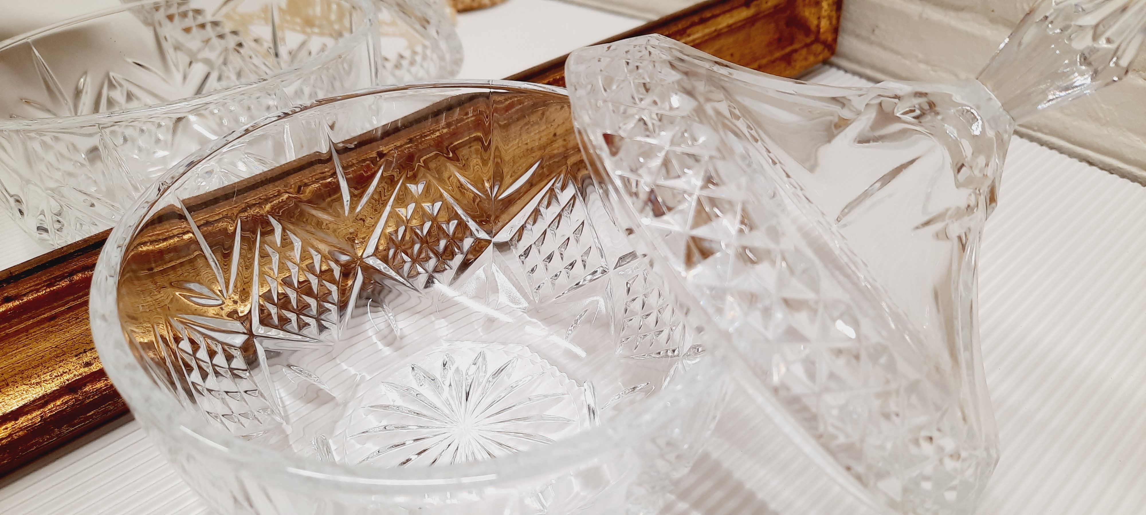 Bonbonnière verre ciselé