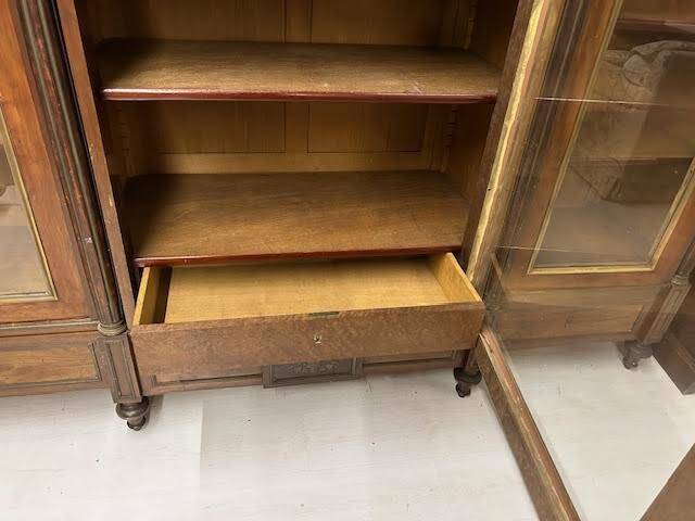 Large 3-door bookcase