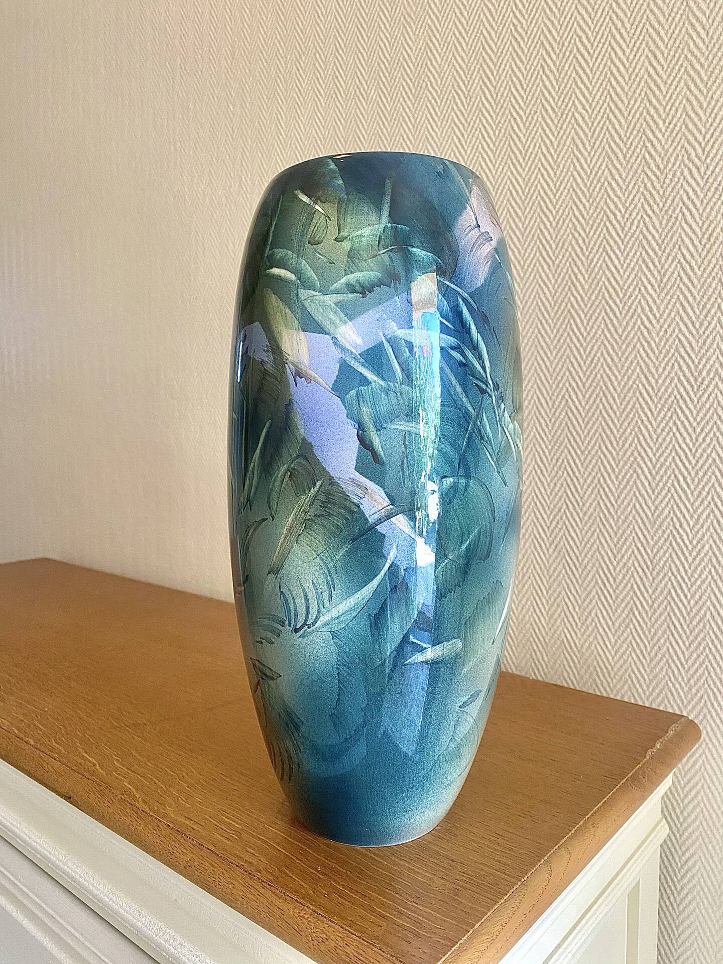 Large lacquered ceramic vase signed Grech