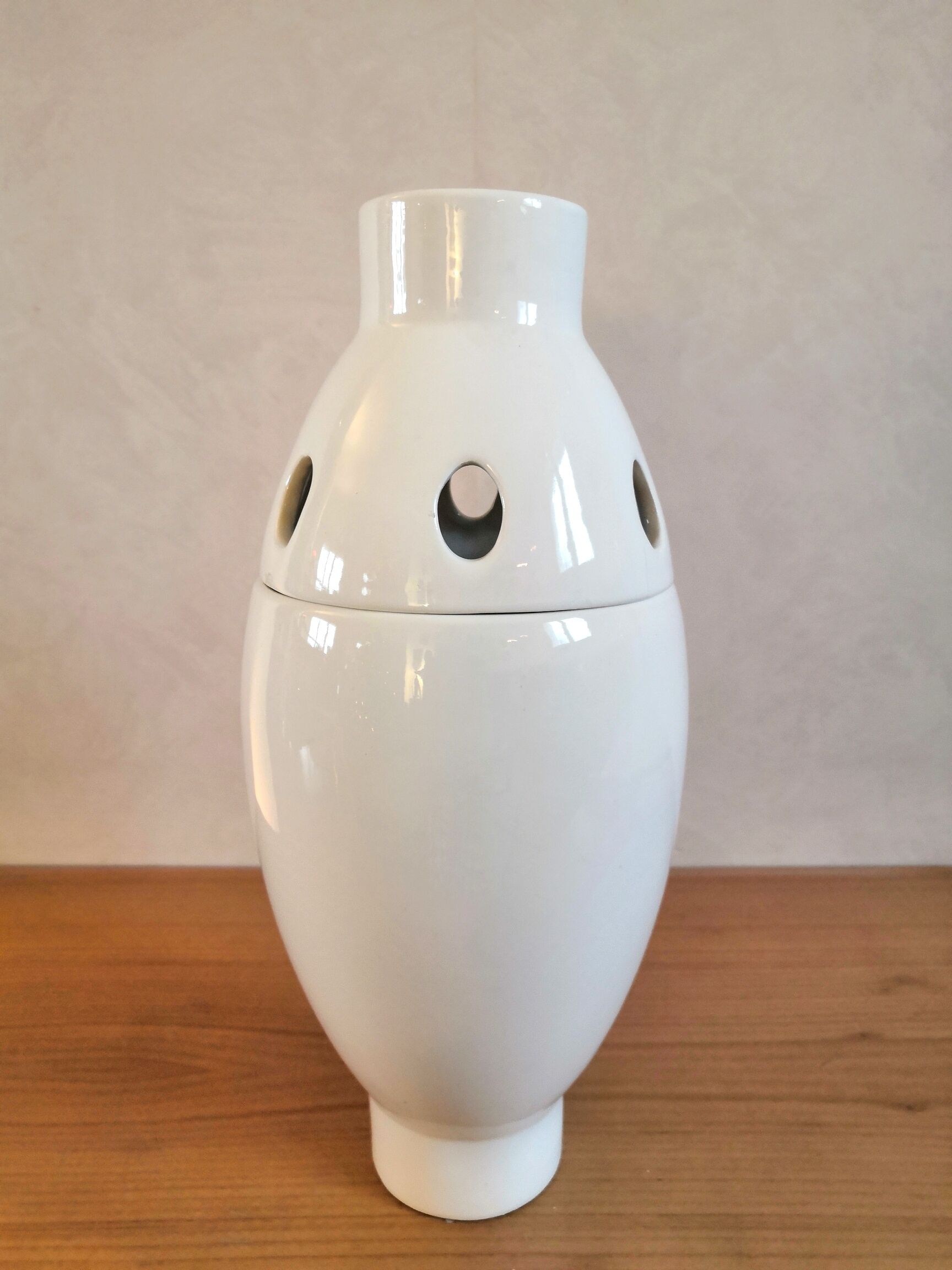 Ceramic design Christian Ghion for Cinna