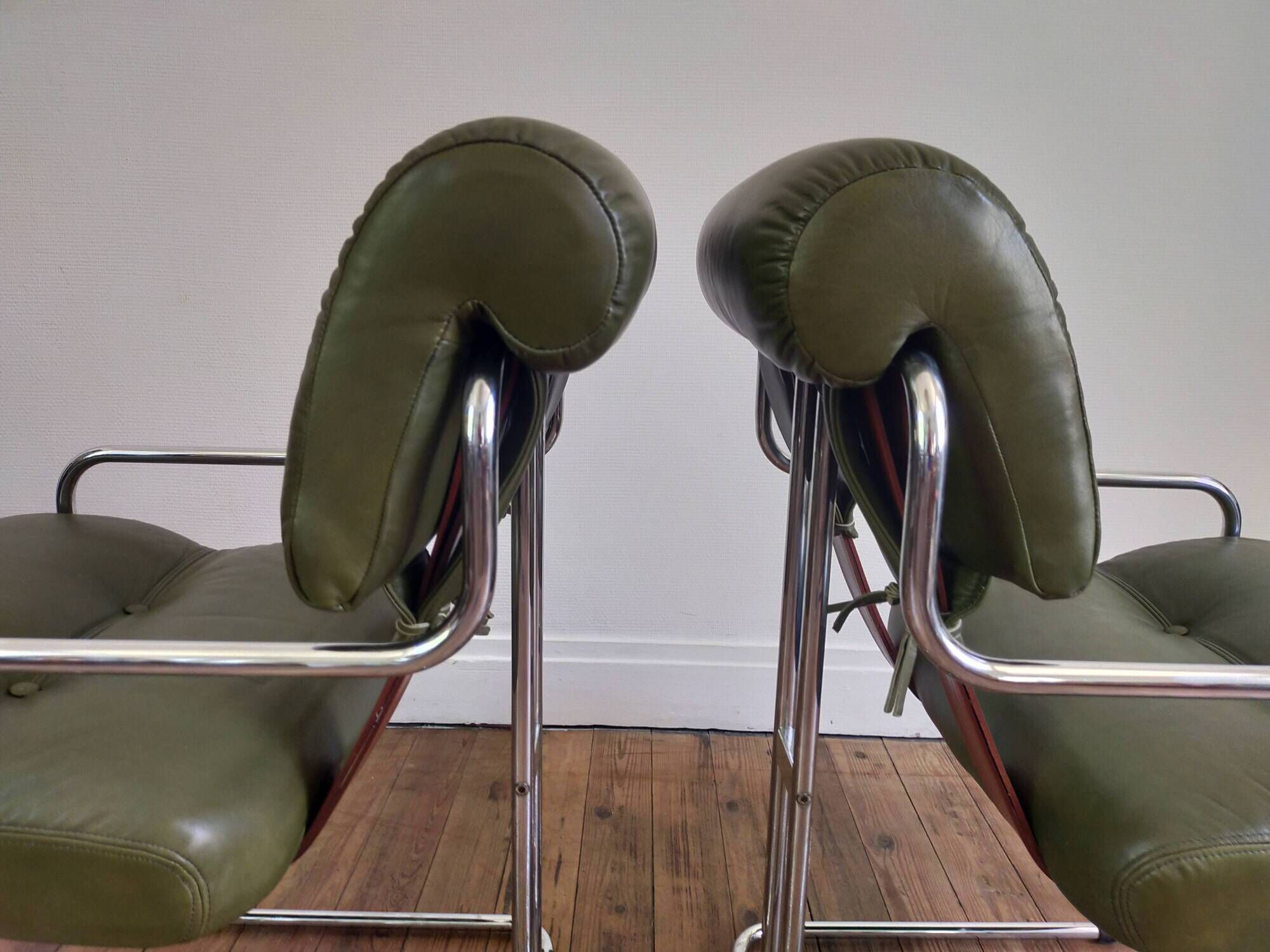 Paire de fauteuils Tucroma par Guido Faleschini