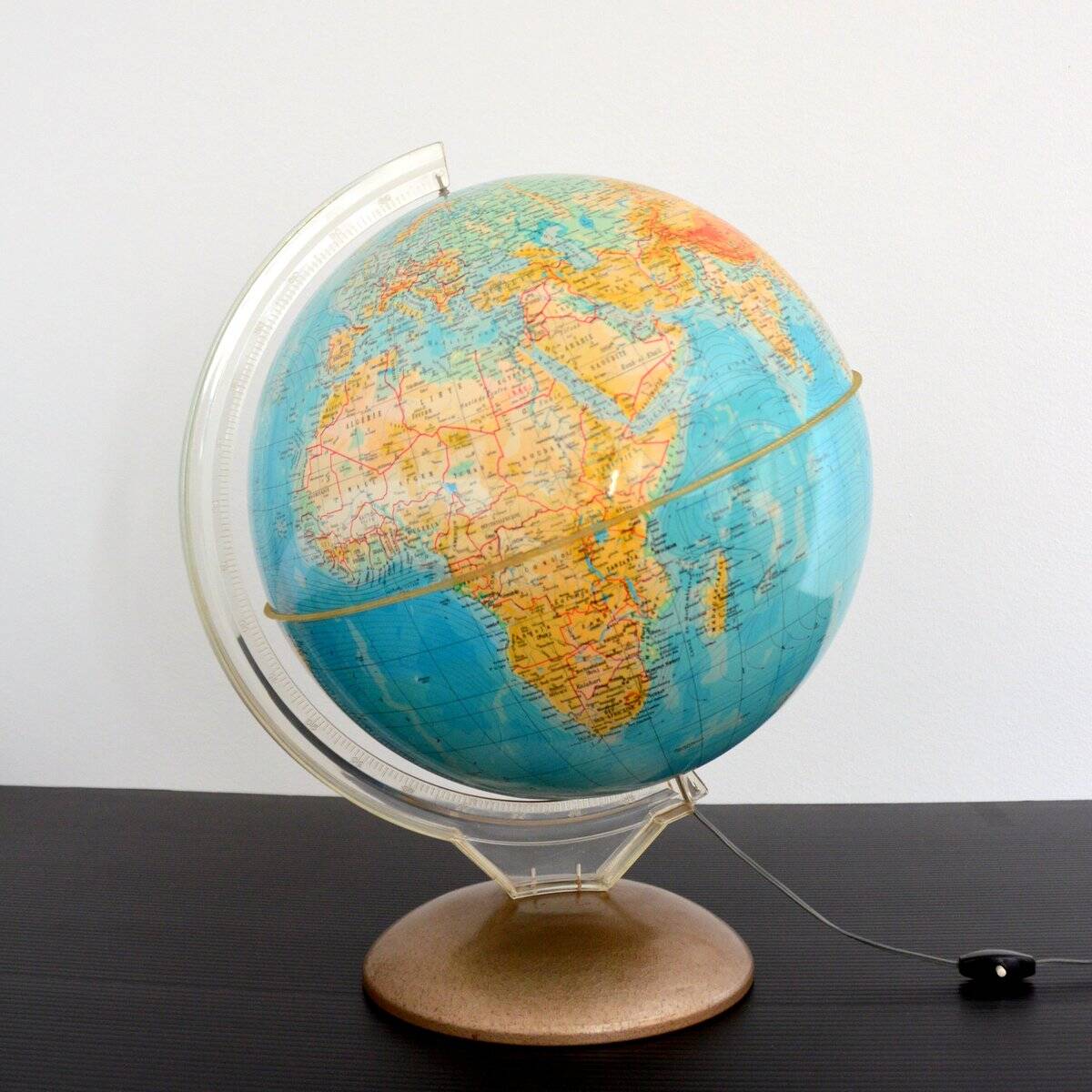 Terrestrial globe, illumina italy 1960s XL format