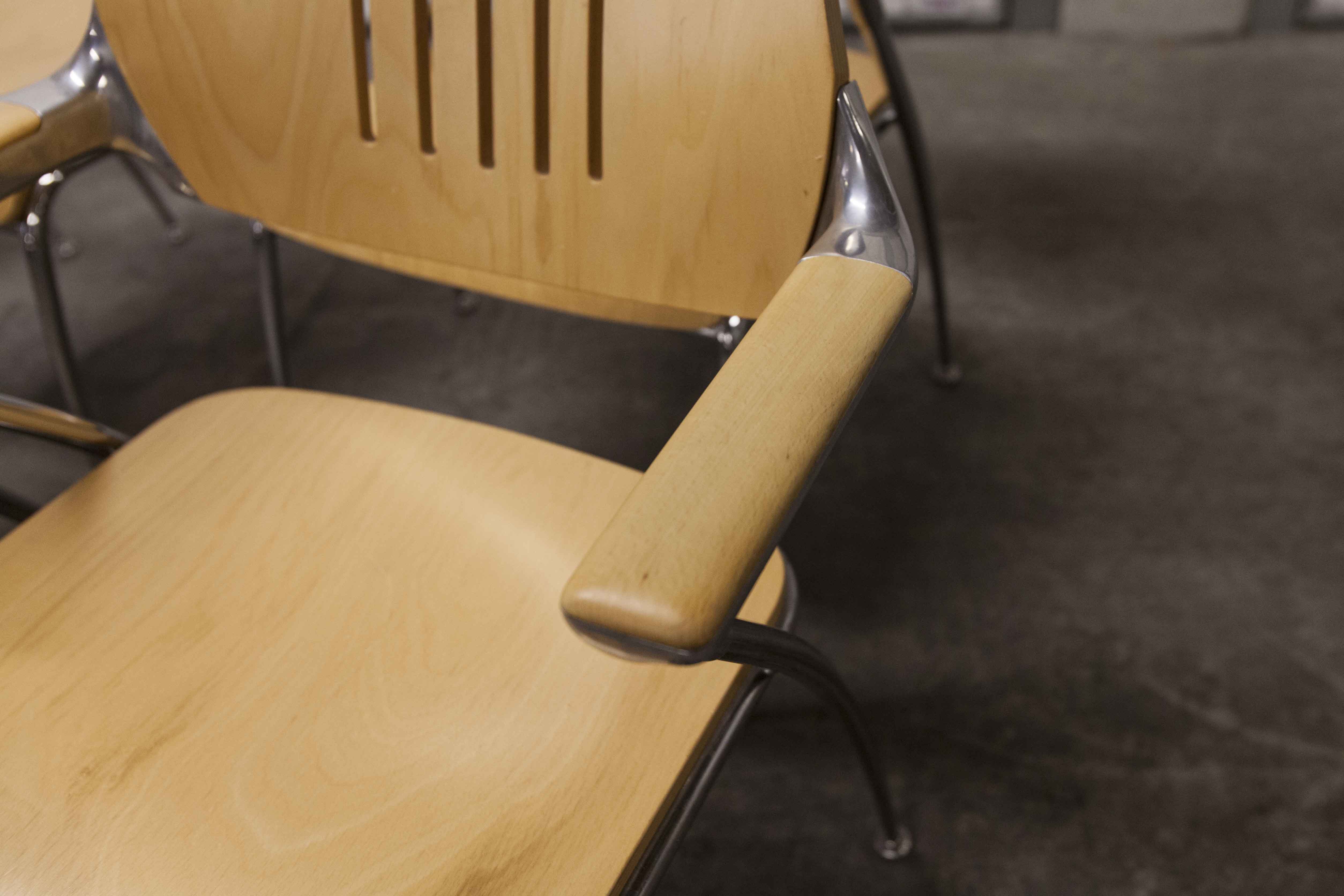 Lot of 6 "Golf" model chairs designed by Francesco Zaccone for the Brunner brand