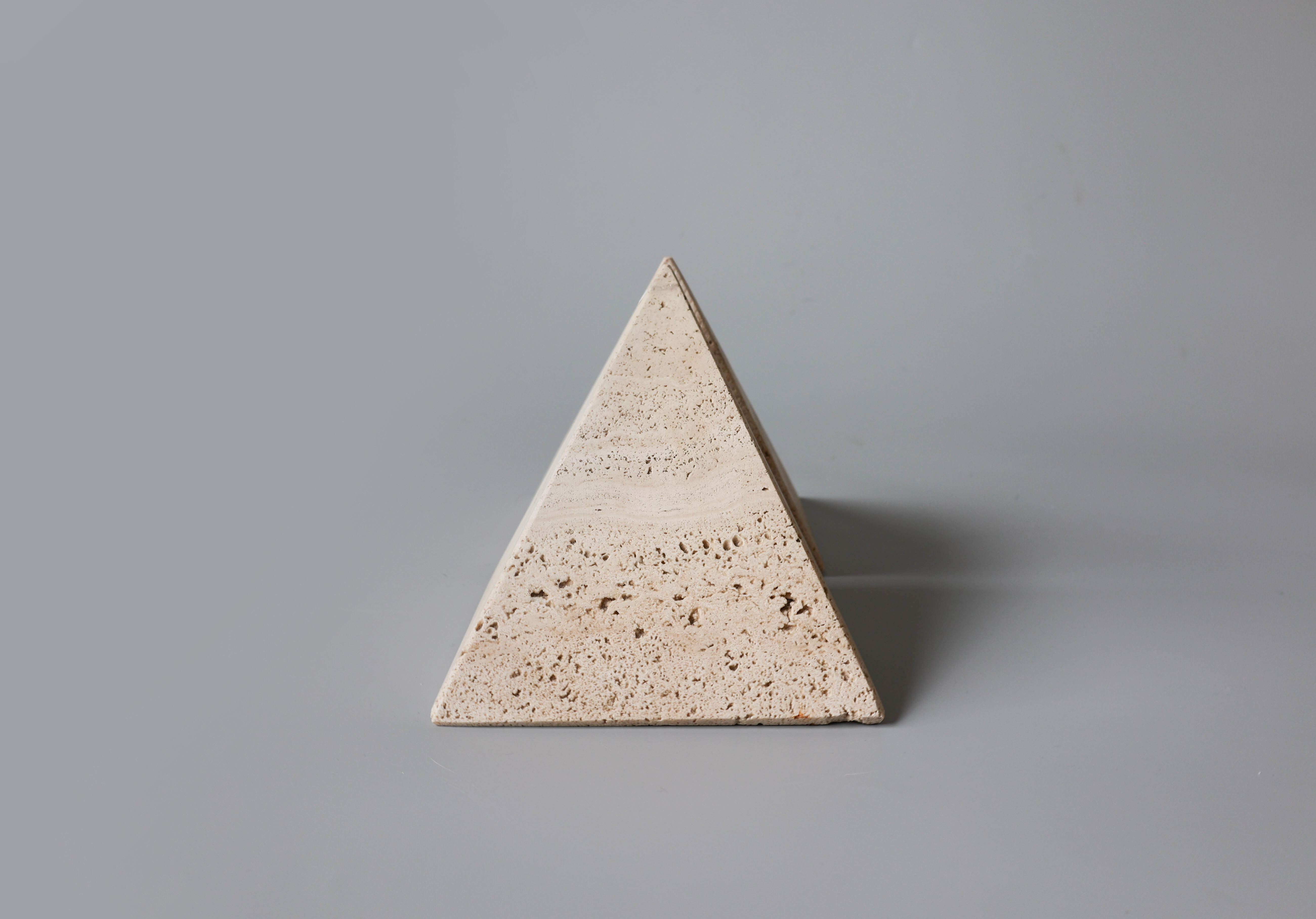 Pyramid shaped travertine bookends