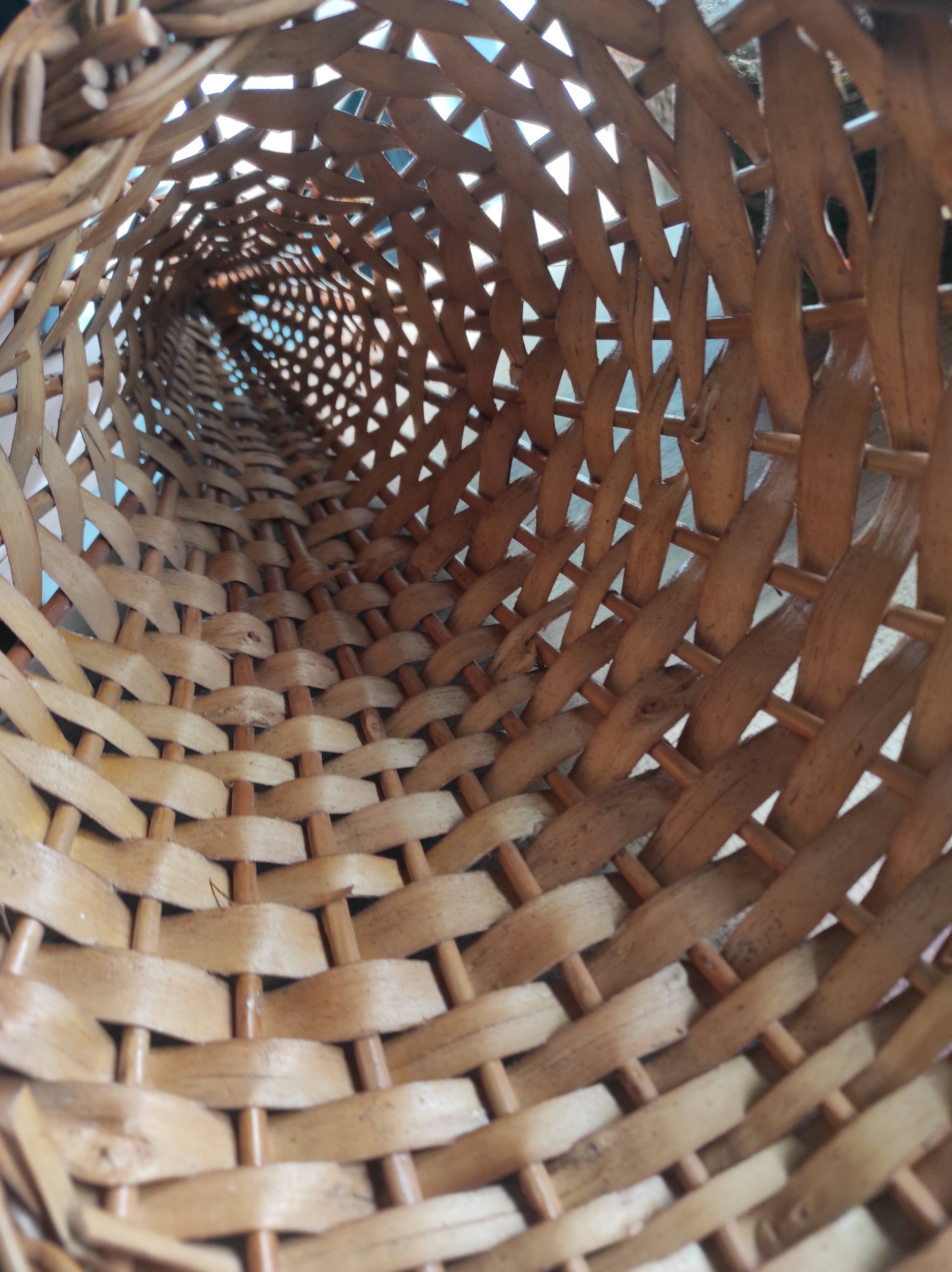 Large vintage woven wicker basket, cornucopia shape, to hang