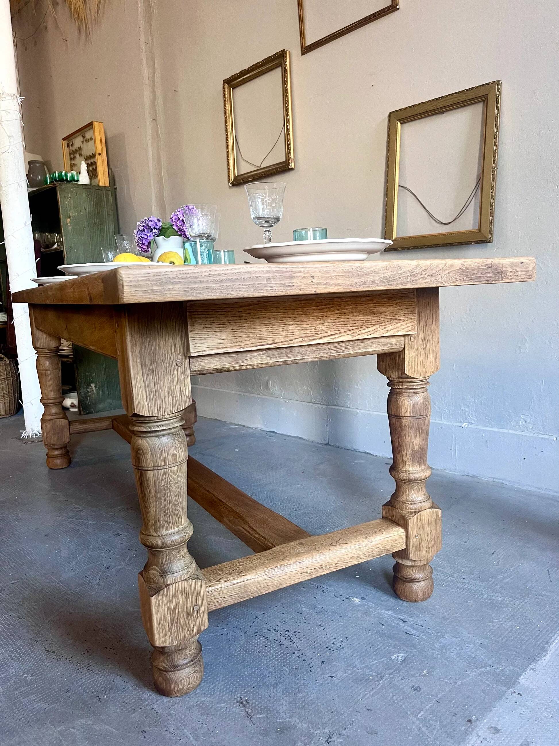 Table de ferme ancienne en bois massif
