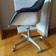 Fauteuil de bureau avec coque pivotant Strafor