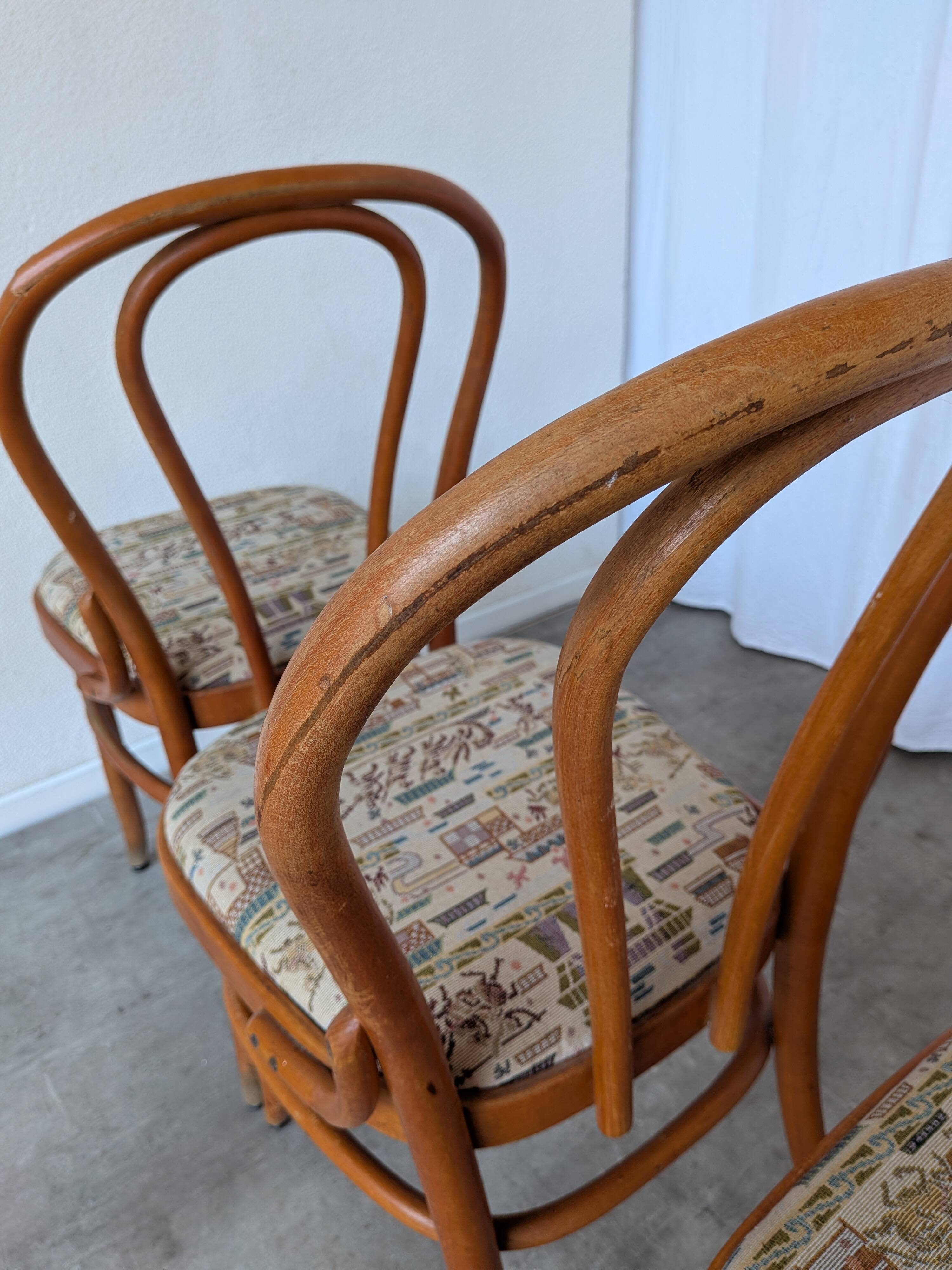 Ensemble de 6 chaises de salle à manger Thonet en bois courbé avec assise en tissu / Années 1970 Mid-Century Bistr