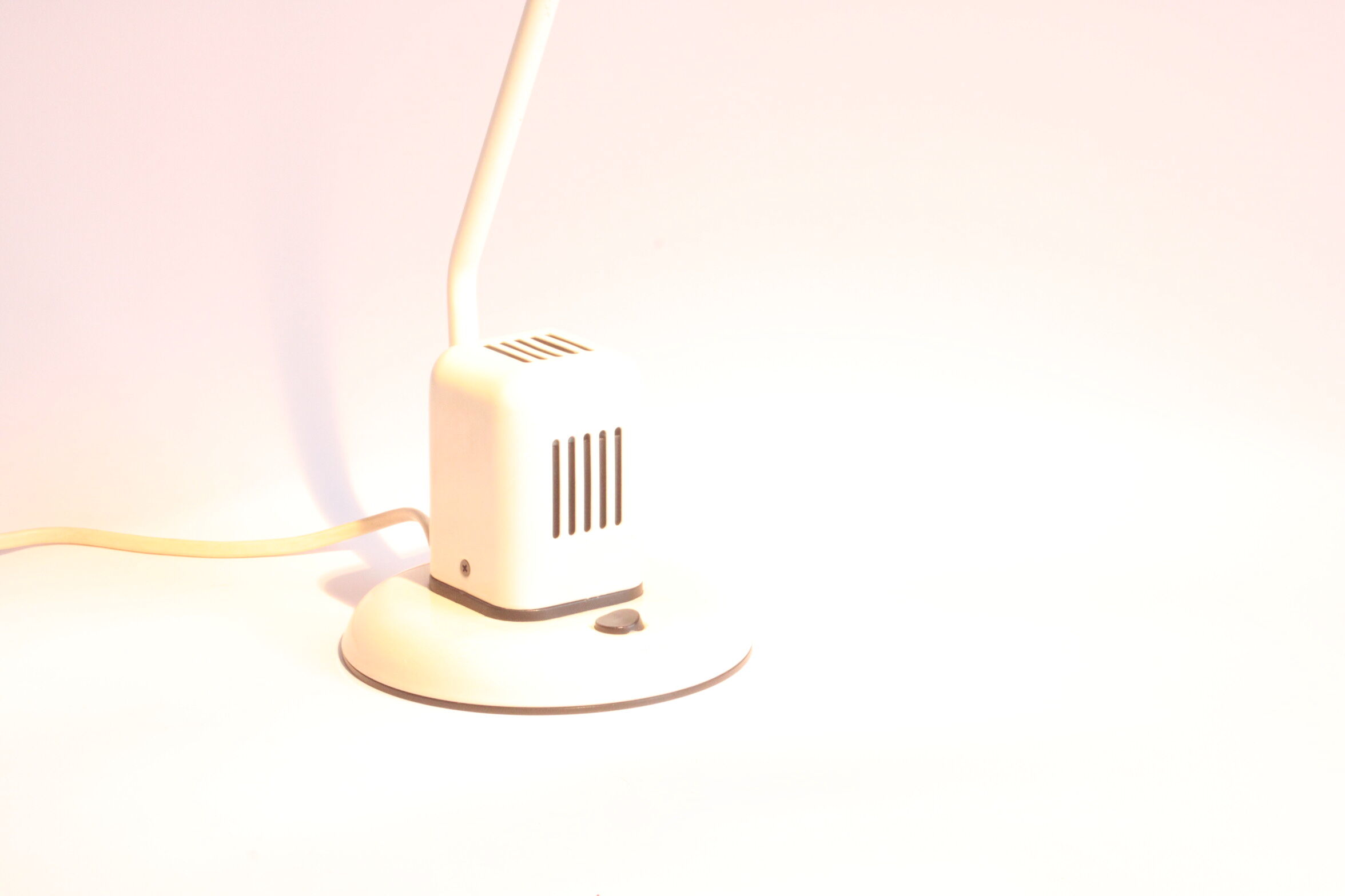 Flexible 1980s table lamp by Vrieland, The Netherlands.