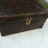 Leather case in brown interior fabric