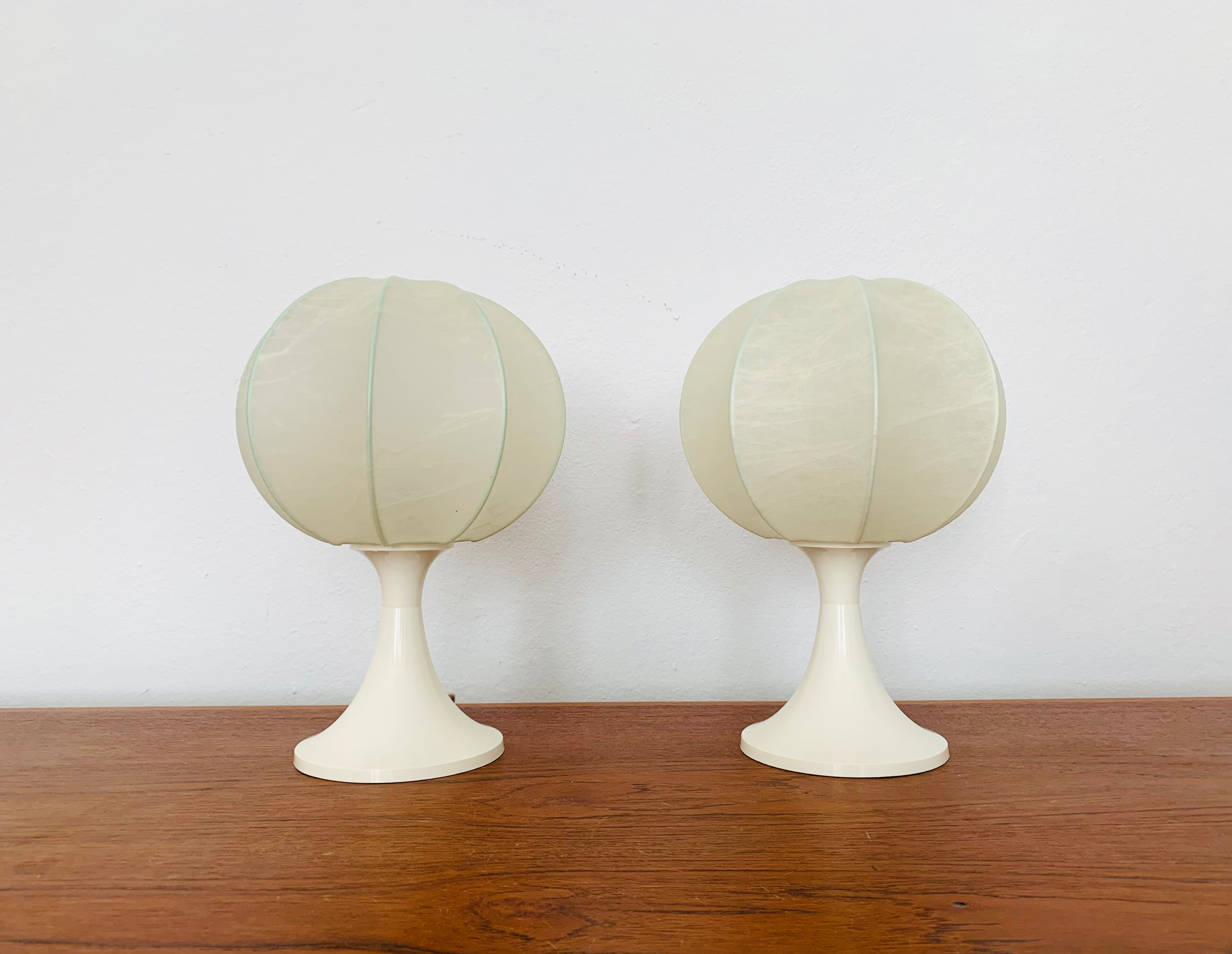 Cocoon table lamps