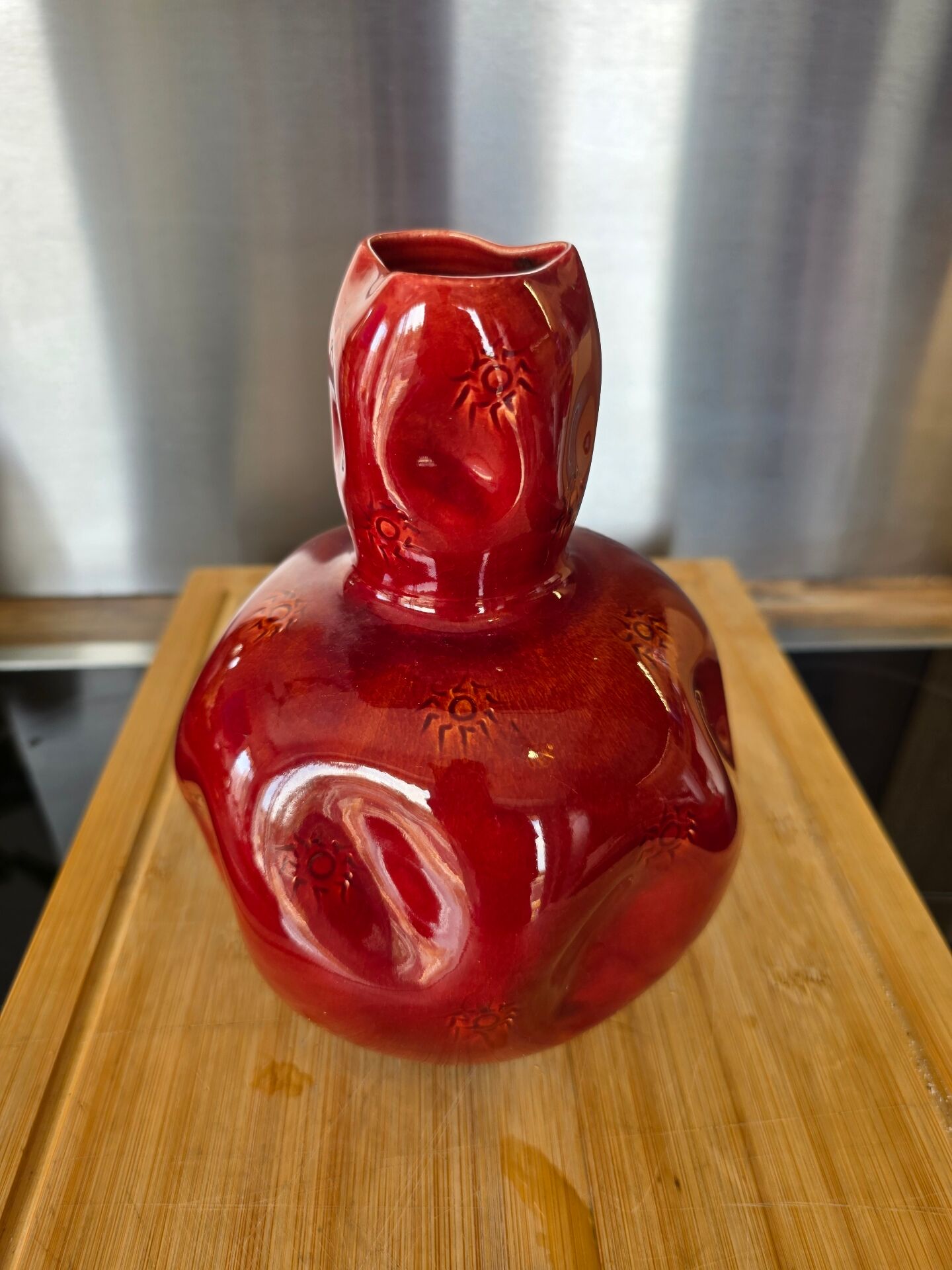 Rare Burmantofts Vase "Soleils" - Arts & Crafts Ceramics, c. 1880