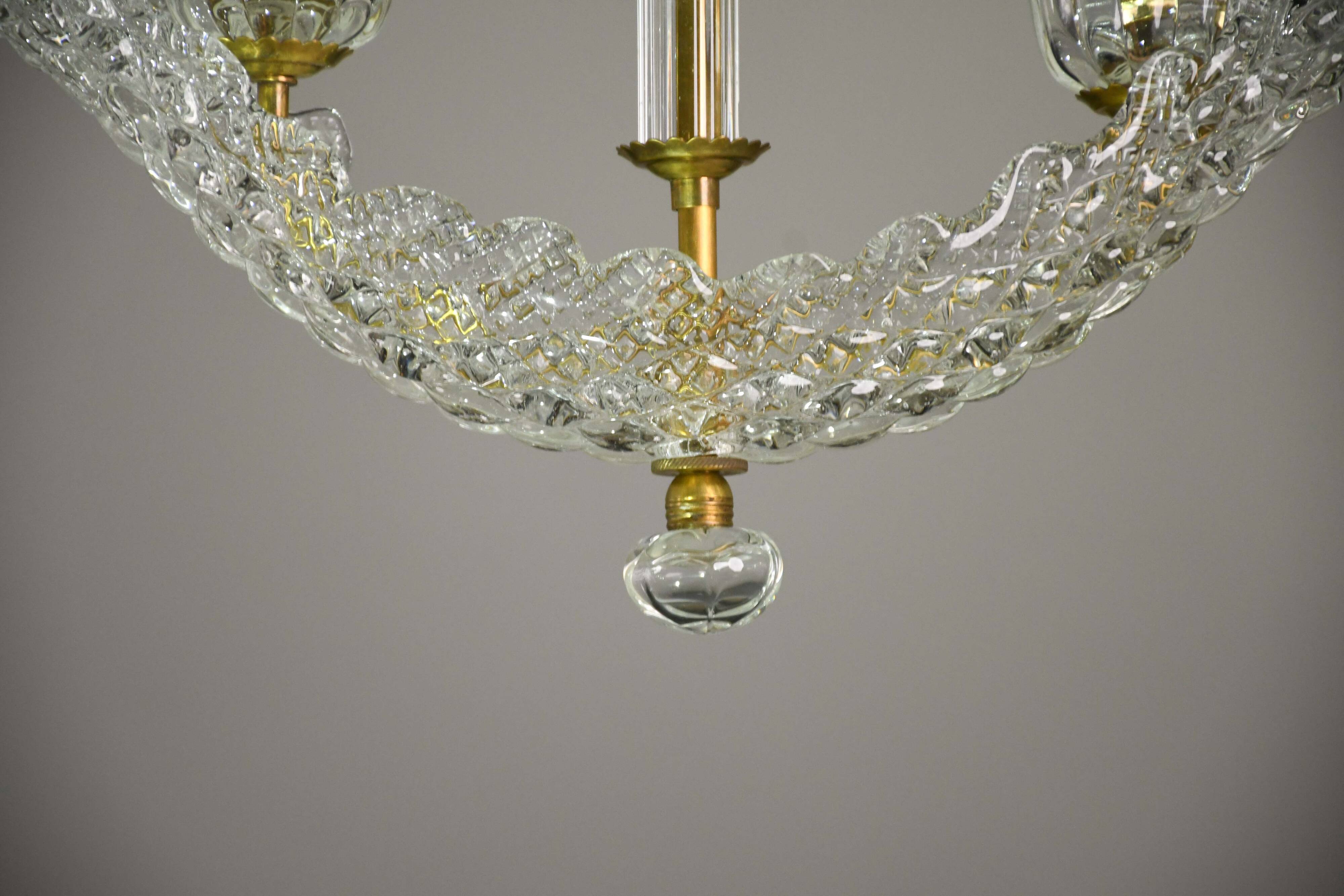 Elegant 2 cup Barovier Art Deco chandelier, Murano glass, brass structure 1940s