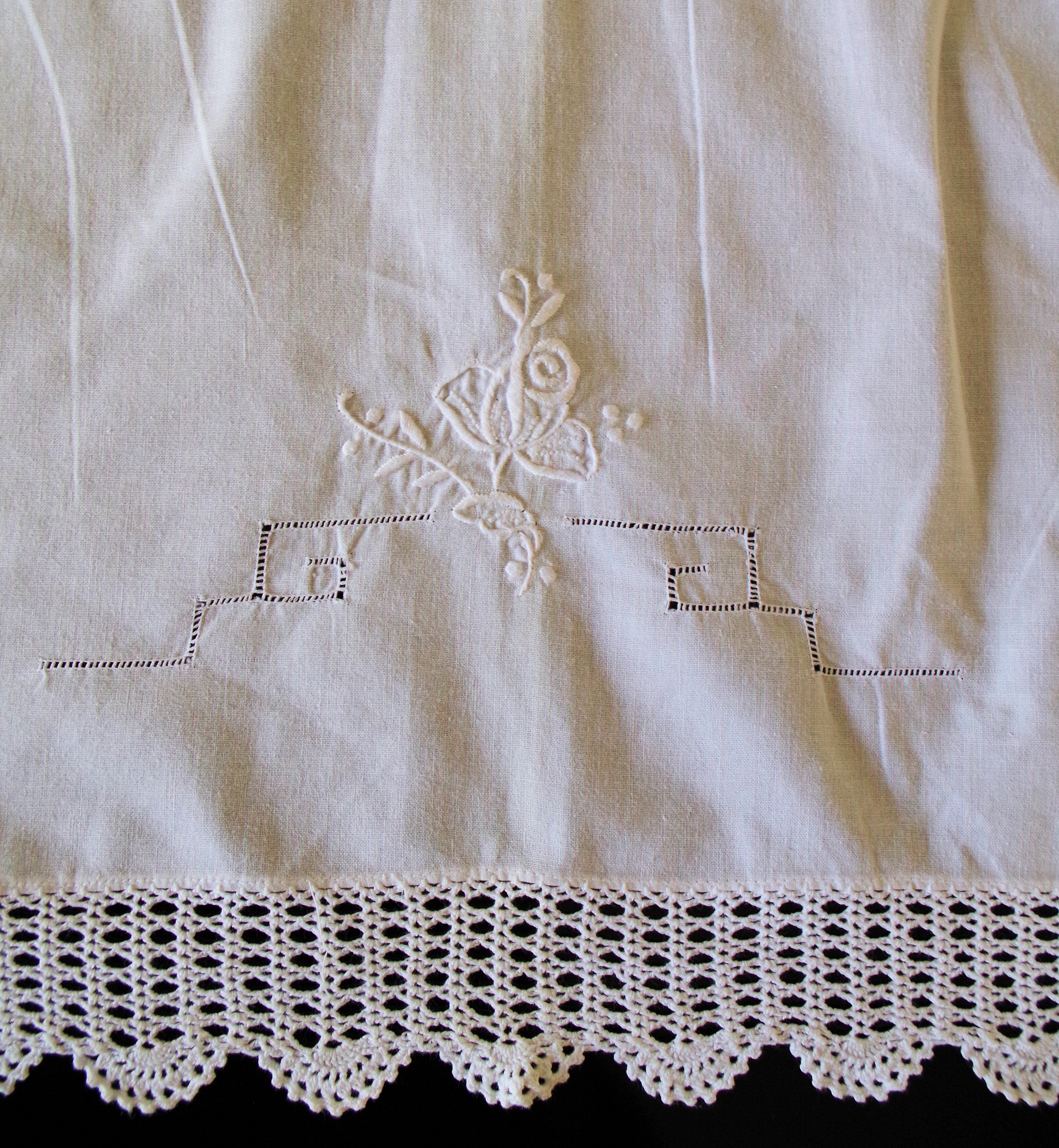 Embroidered white cotton tablecloth
