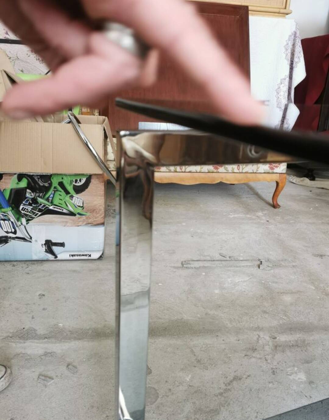 Table d'appoint, desserte, console en verre et métal chromé