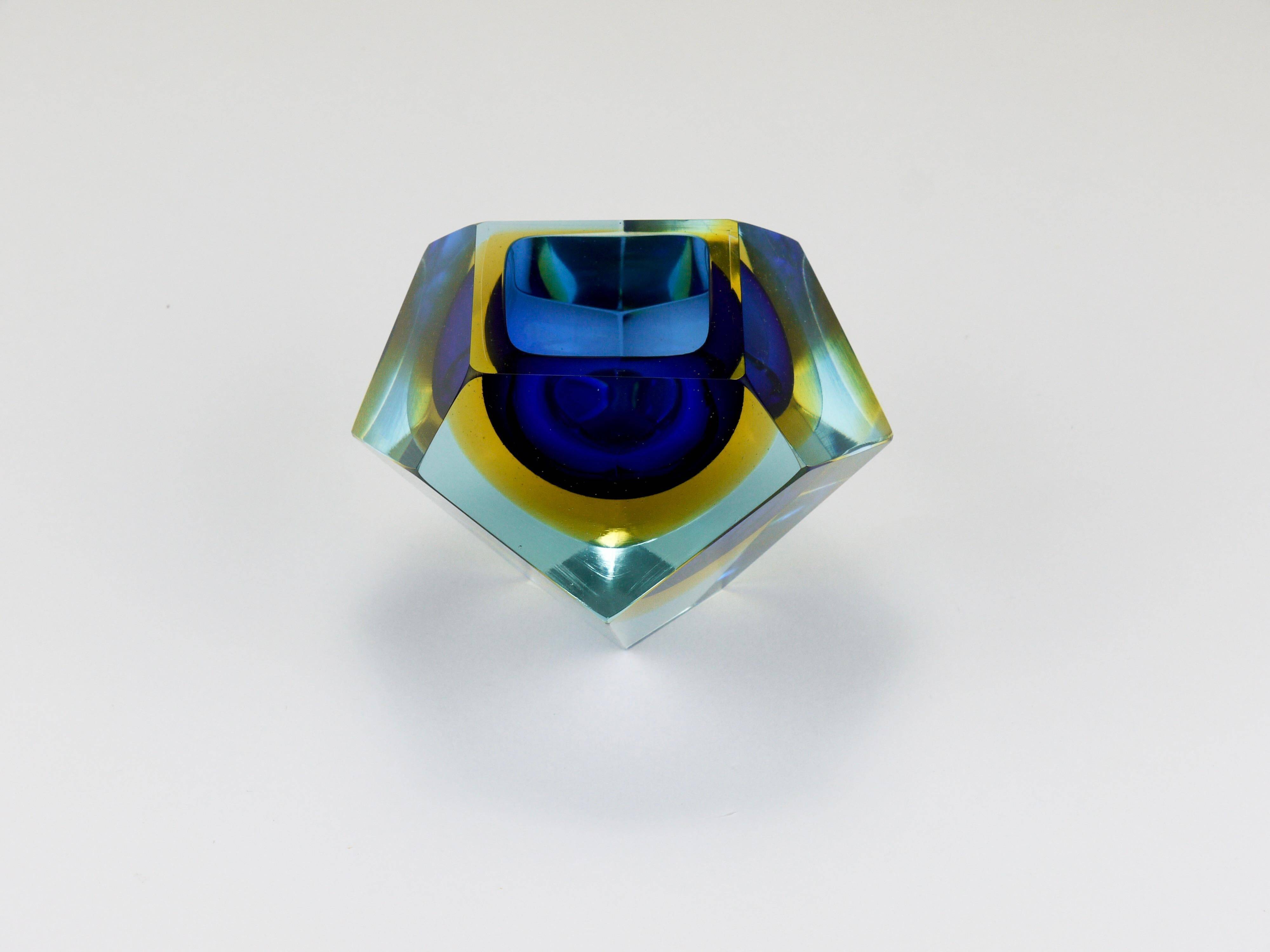 Faceted diamond caviar bowl Mandruzzato Sommerso, Murano glass, Italy, 1960s