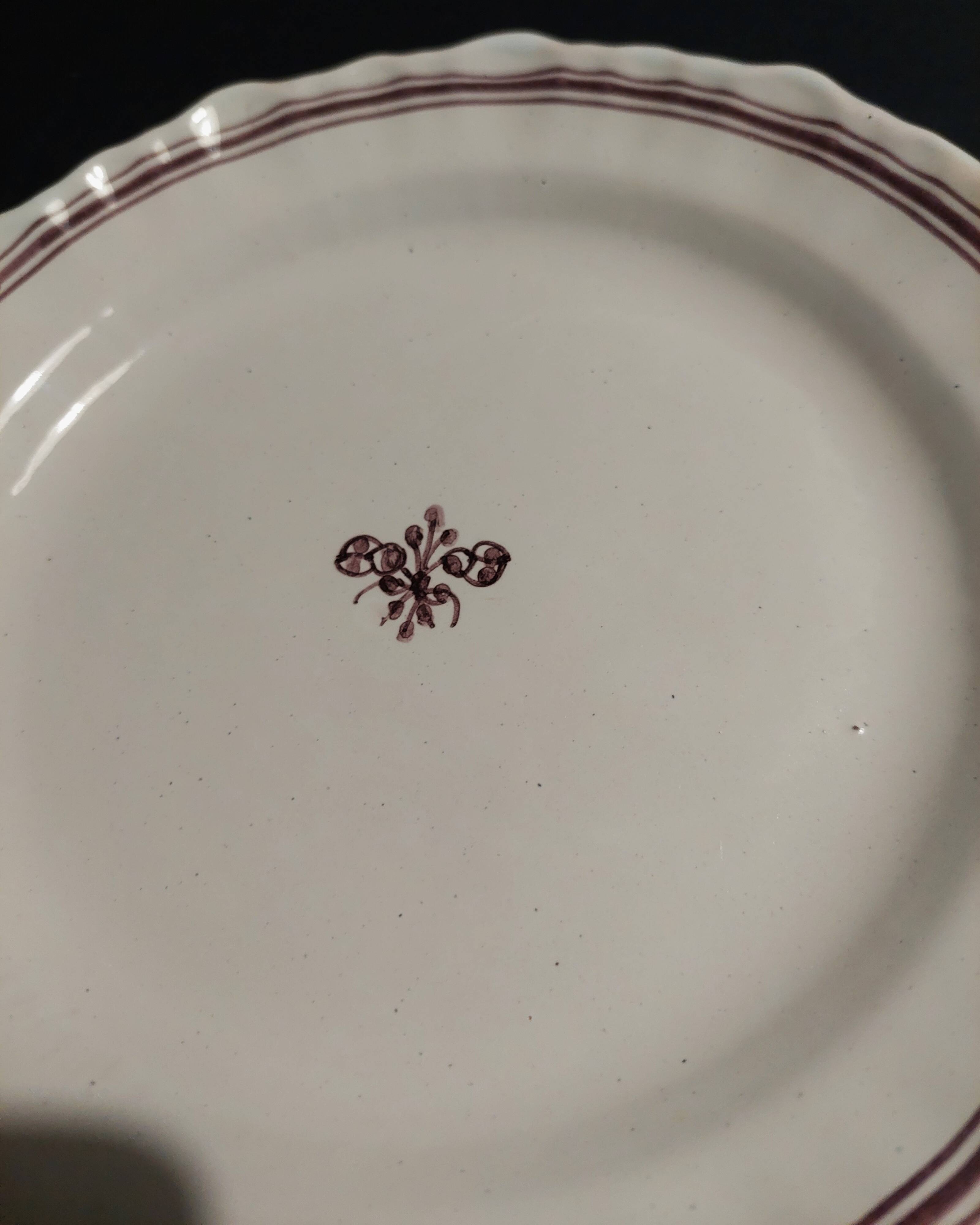 Assiette faïence Sud-ouest décor manganèse XVIIIème