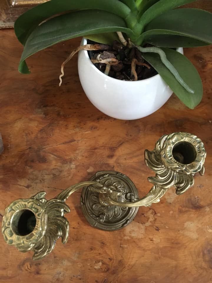 Two-pointed bronze chandelier