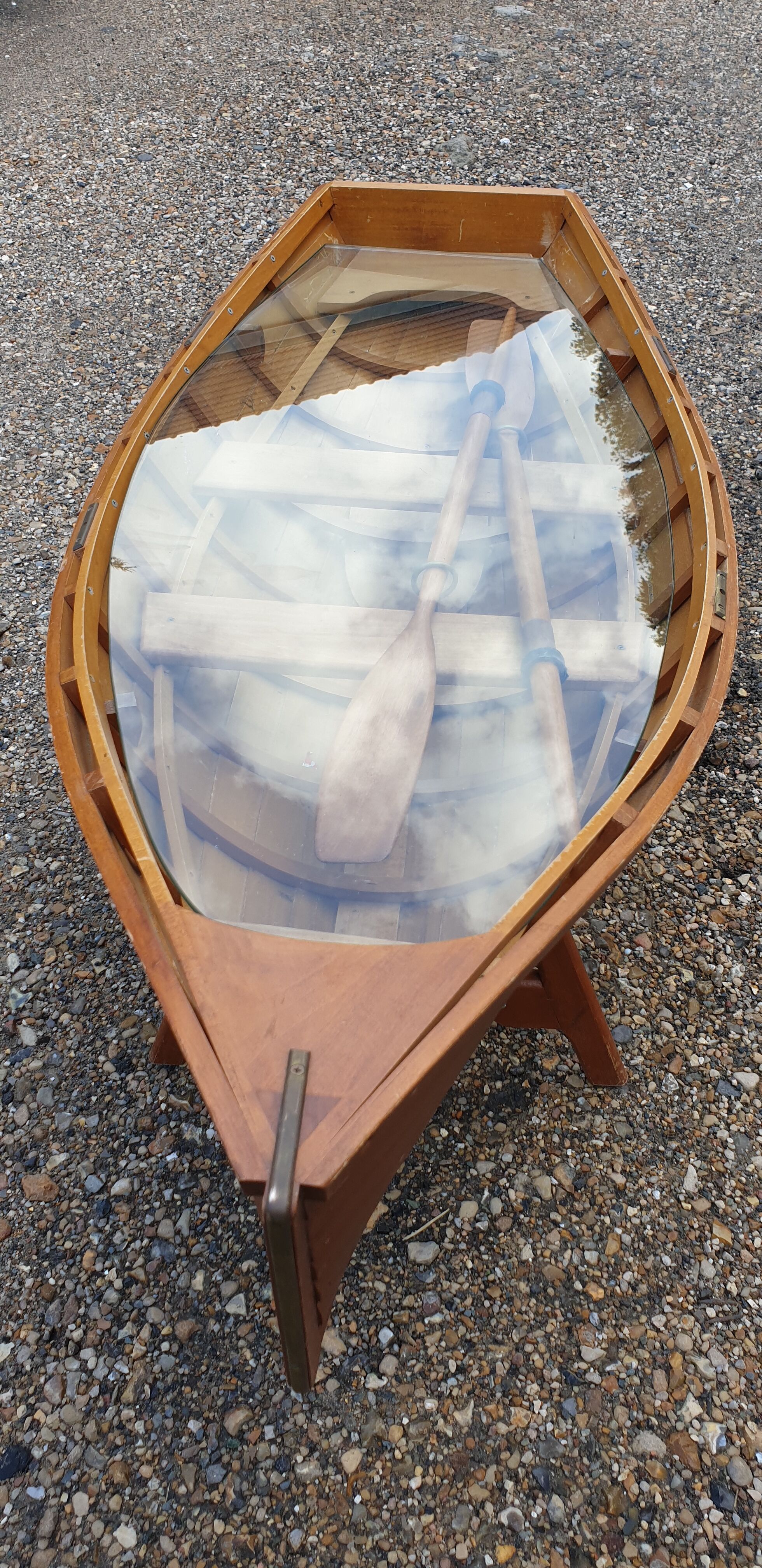 Coffee table boat