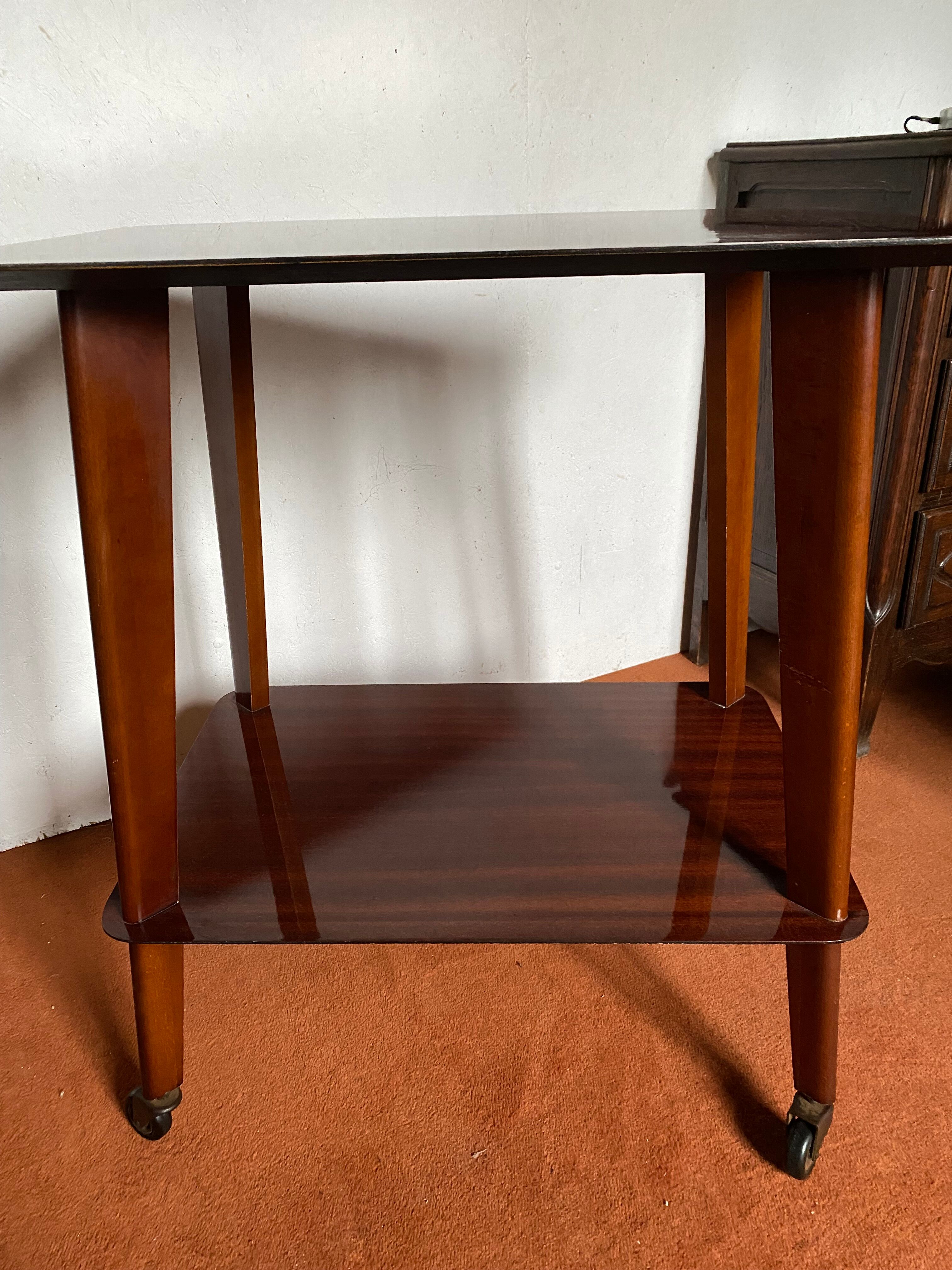 Table d'appoint