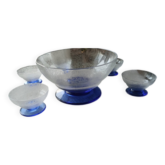 Set including 1 salad bowl and 5 fruit bowls in Daum Nancy crystal from the 40s