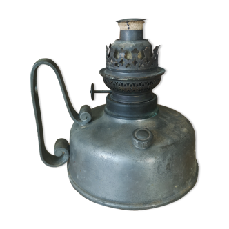 Tin oil lamp