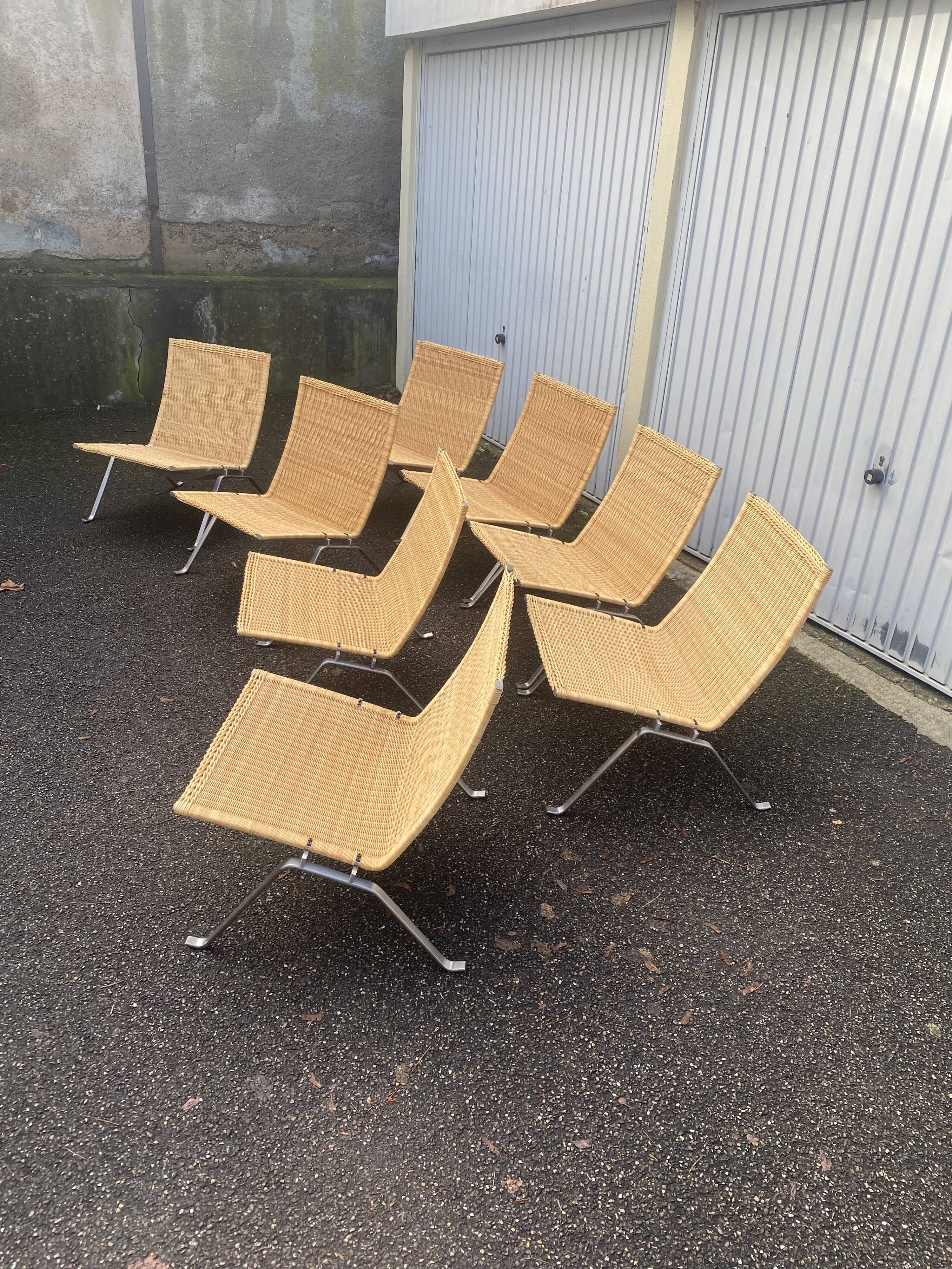 8 fauteuils Pk22 de Poul Kjaerholm , signé Fritz Hansen