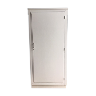 Vintage Parisian wardrobe