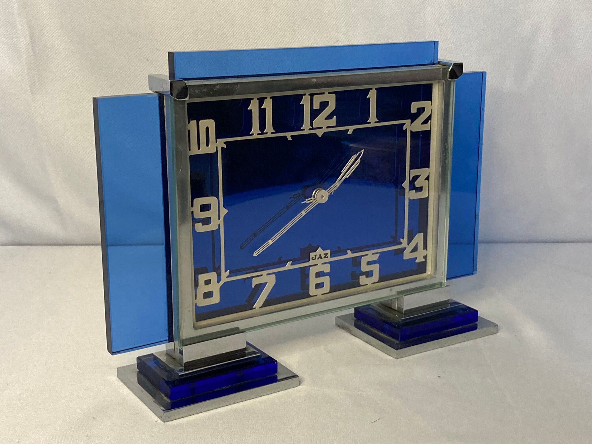 Art deco luxury clock jaz artic crystal and chrome circa 1930