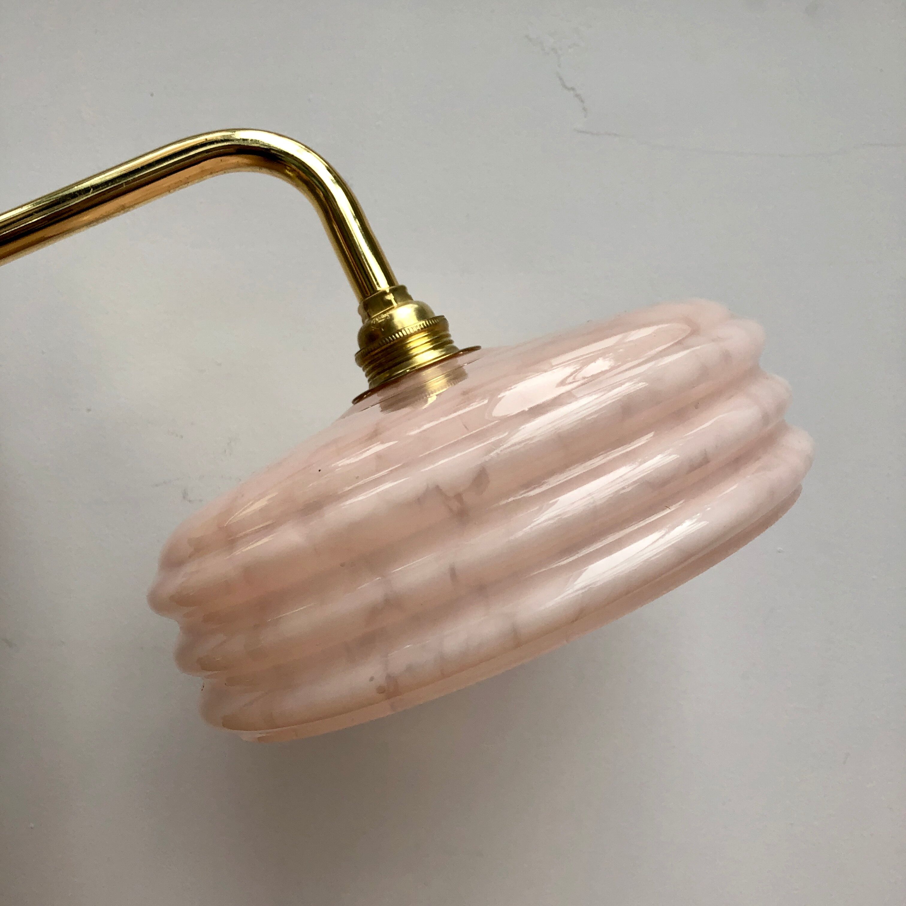 Sconce vintage pink Clichy glass lampshade