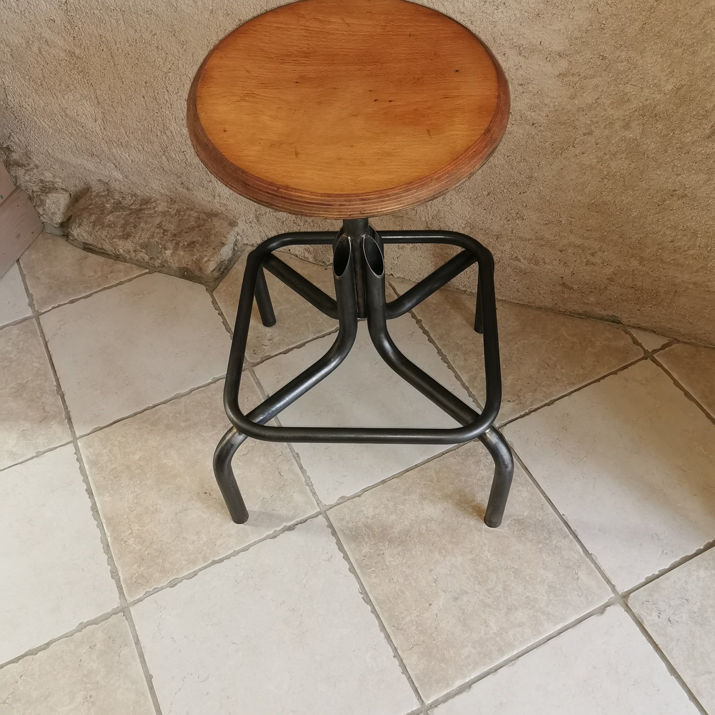 Regma stool