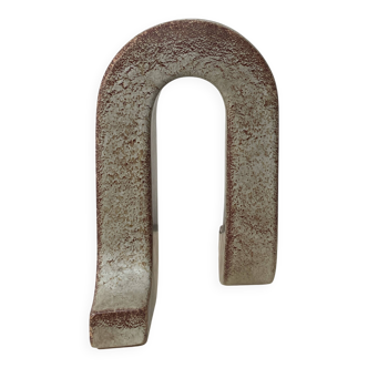 Original and sculptural vase in glazed ceramic, designed by Roberto Rigon