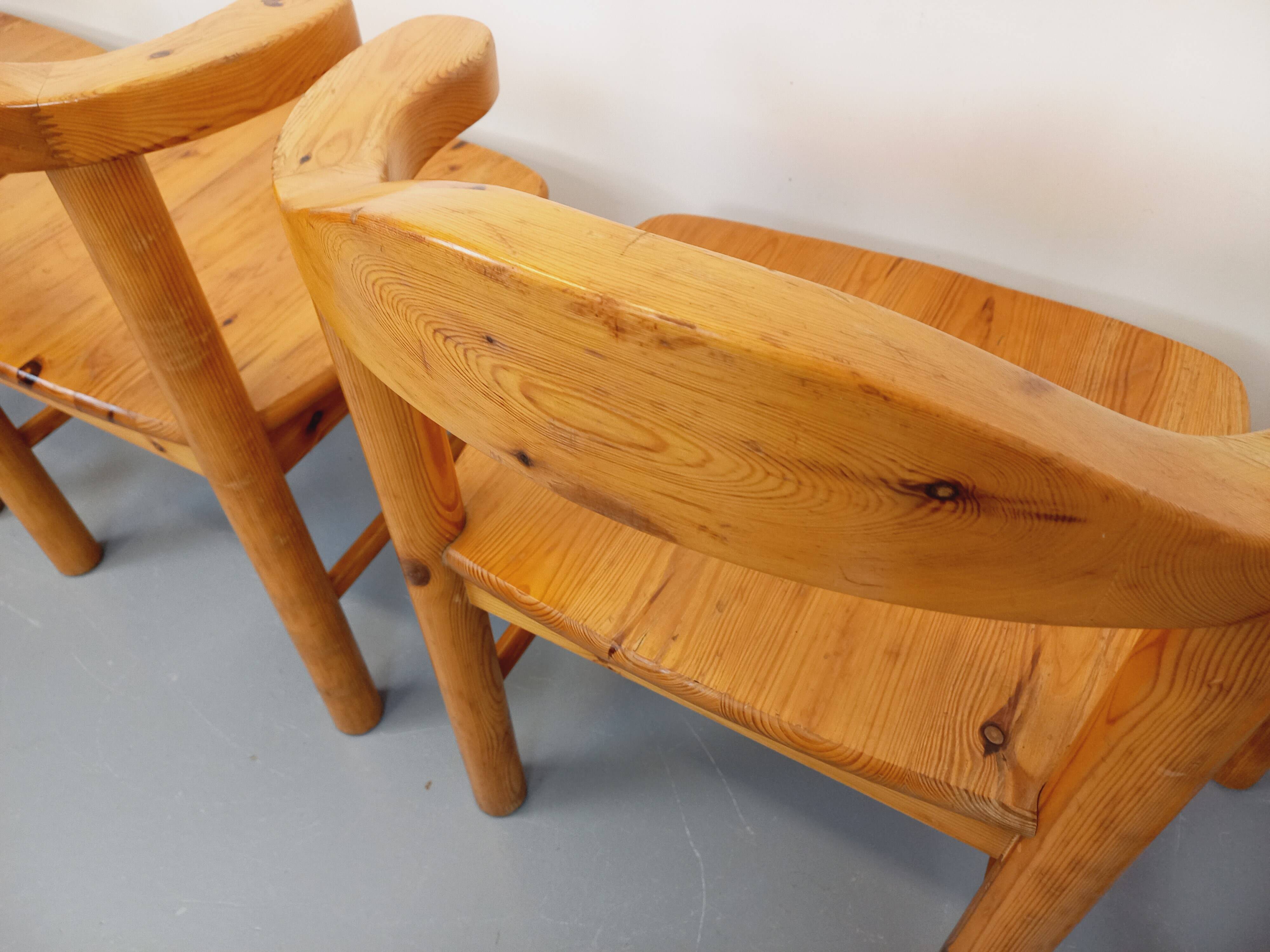 Set of 4 armchairs in pine from the 60s and 70s
