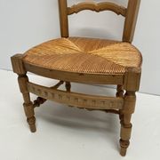 Chaise de nourrice paillée vintage