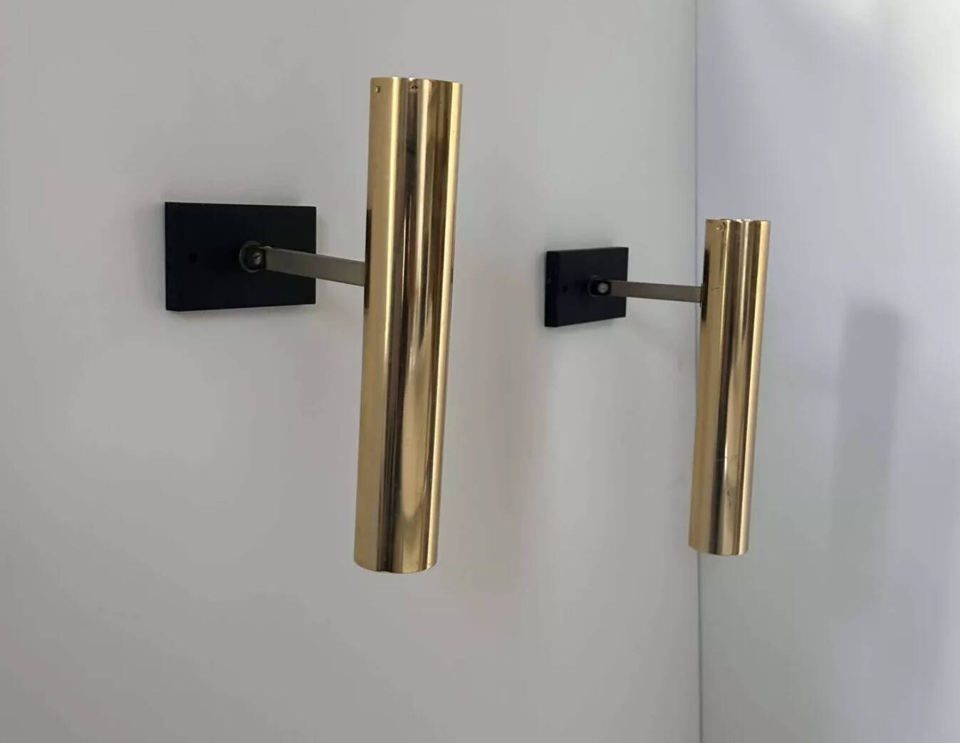 Pair of vintage modernist wall lights, brass, France 1970