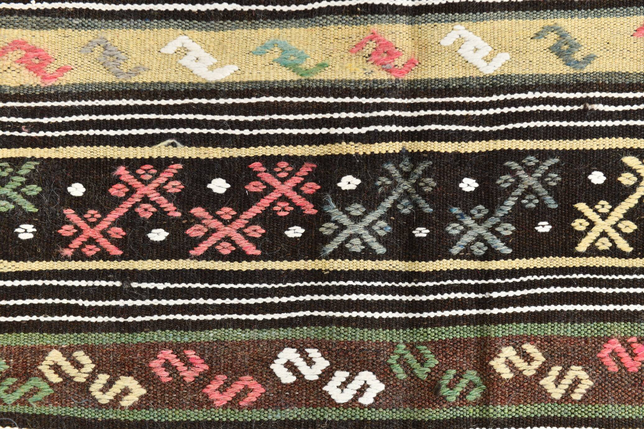 7x10 Ethnic Patterned Rug, 202x304Cm Wool Vintage Kilim Rug