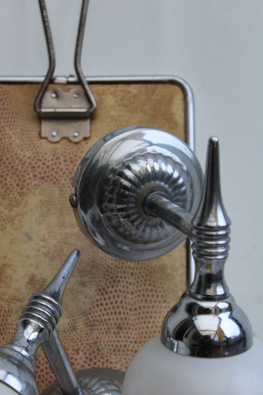 Pair of porcelain wall lamps