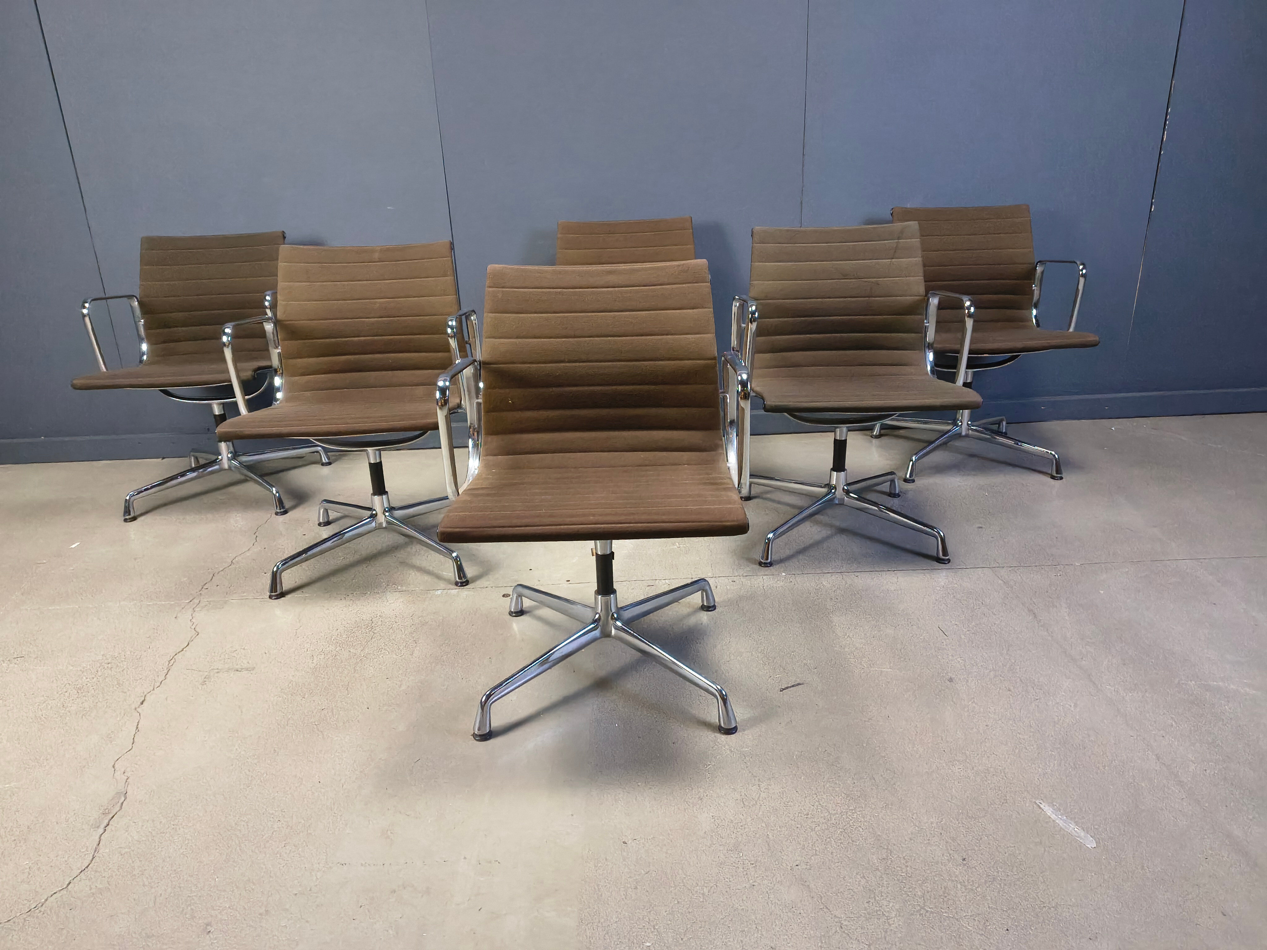Pair of vintage Eames for Herman Miller EA108 alu range office/desk chairs, 1980