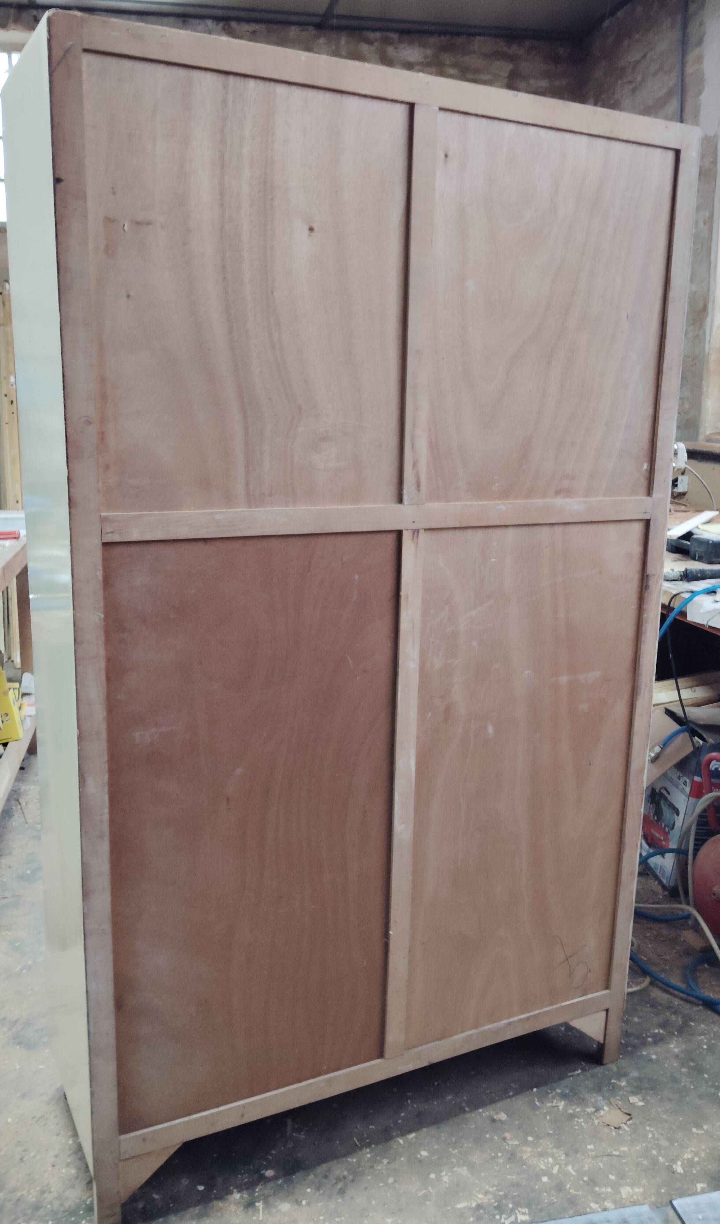 Mado kitchen cabinet