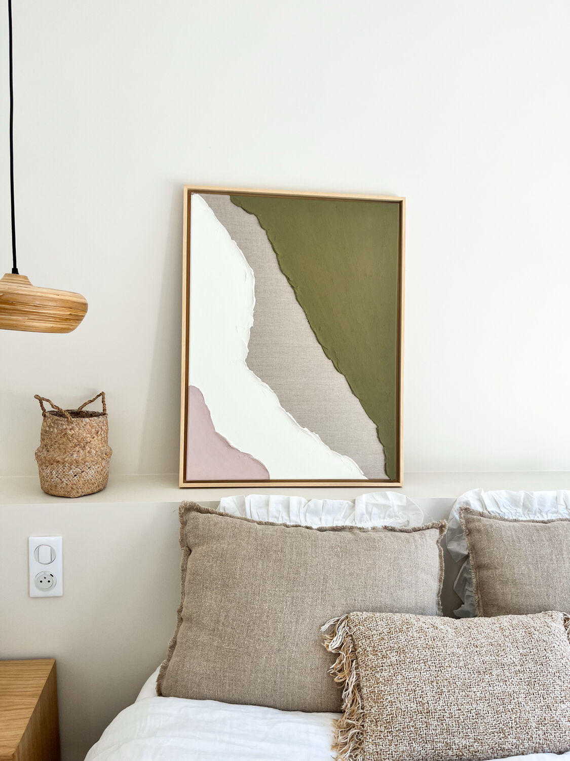 Minimalist relief table linen, khaki, pink, cream.