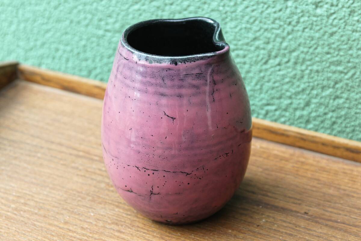 Pink vase in glazed stoneware, signed