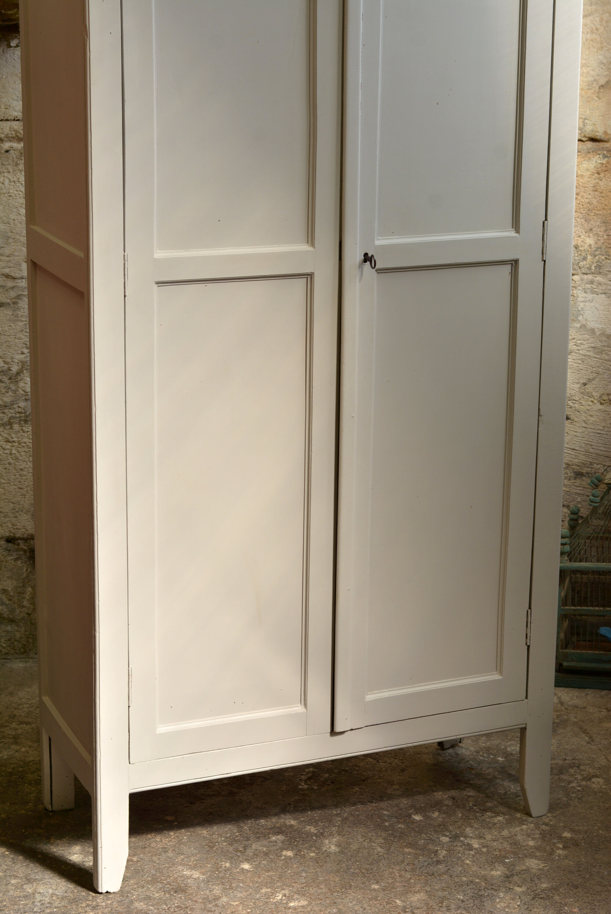 Armoire parisienne