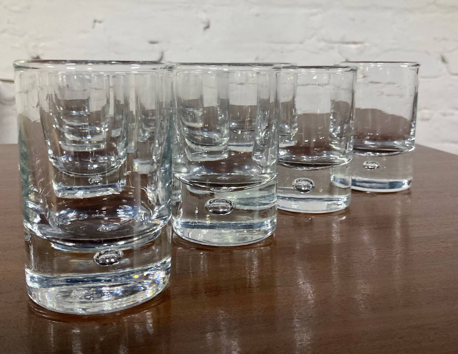 Set of 10 vintage bubbled liquor glasses