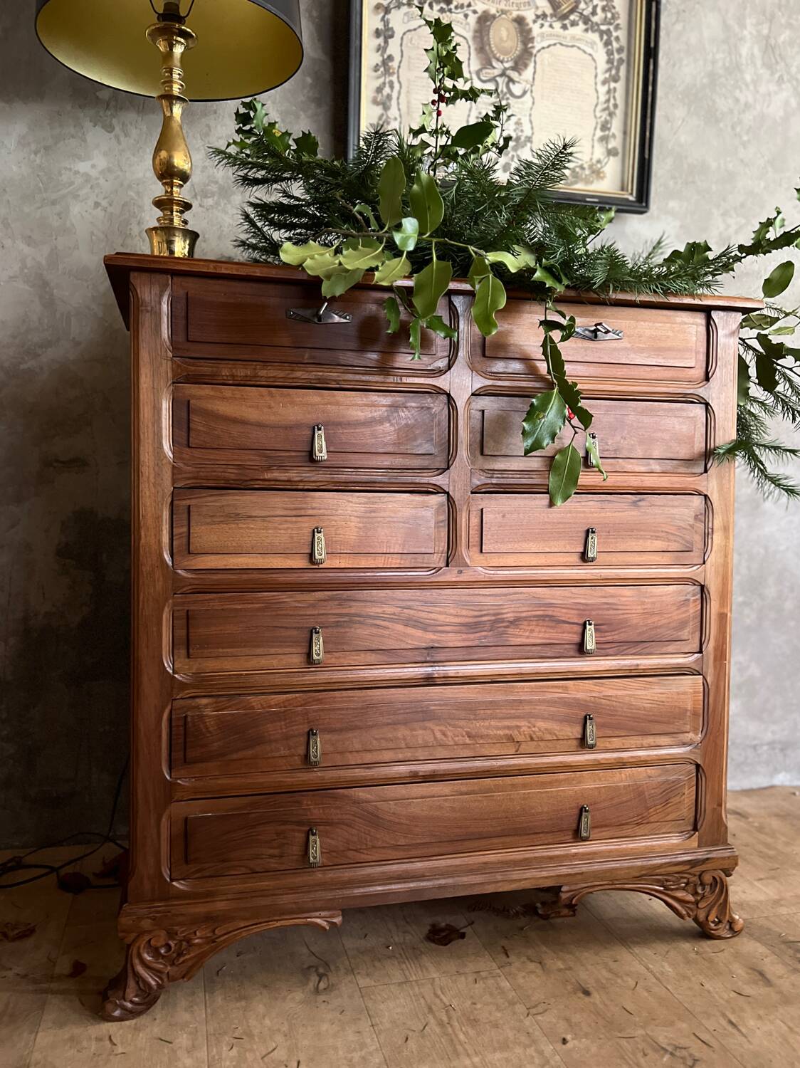 Old chest of drawers
