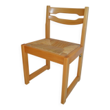 Chair made of solid elm, with a straw seat.