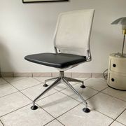 Chaise de bureau Meda chair édition vitra design Alberto Meda
