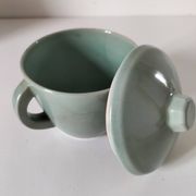 Covered sugar bowl in celadon ceramic – modernist lines
