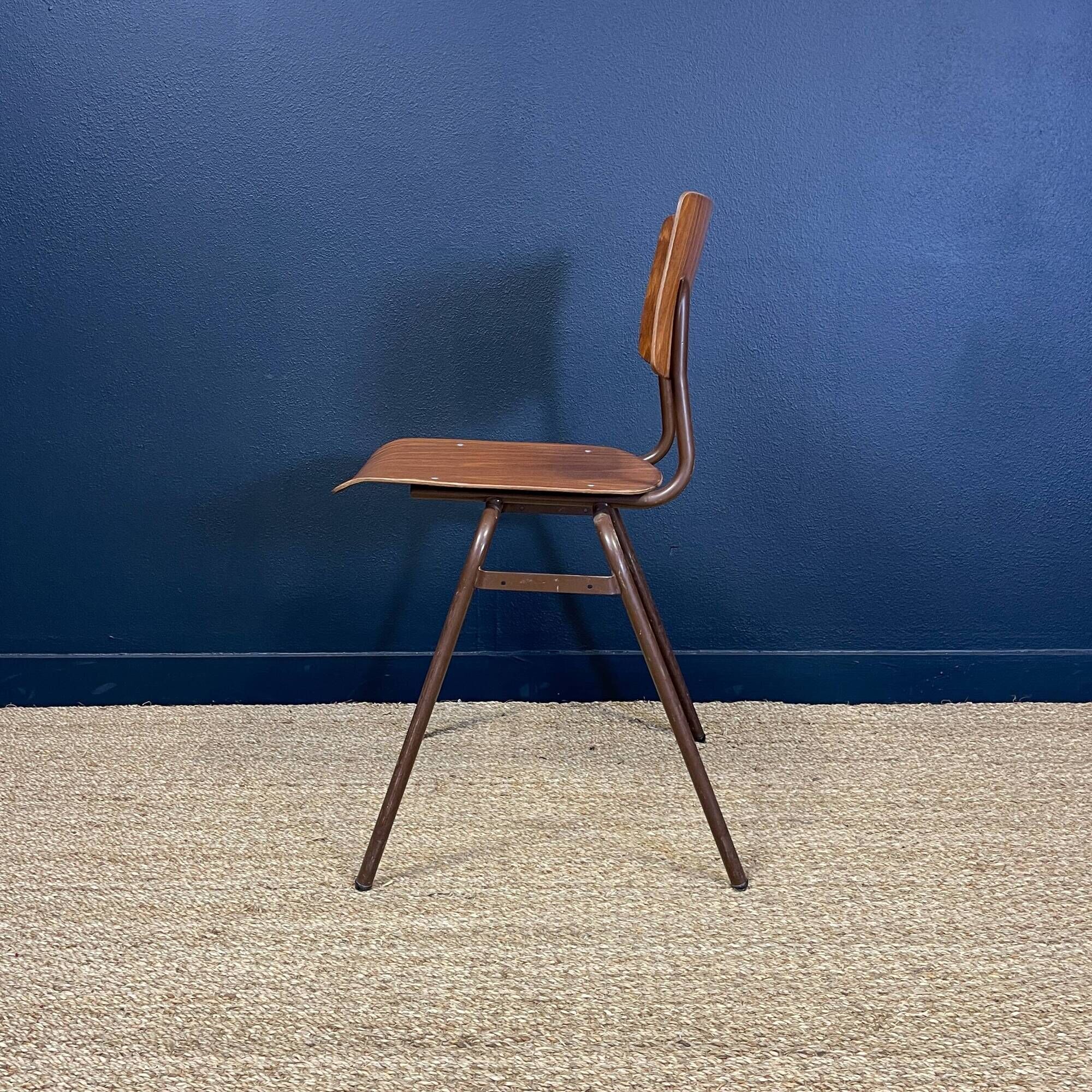 Ensemble de 4 chaises école bois années 70 Pays bas