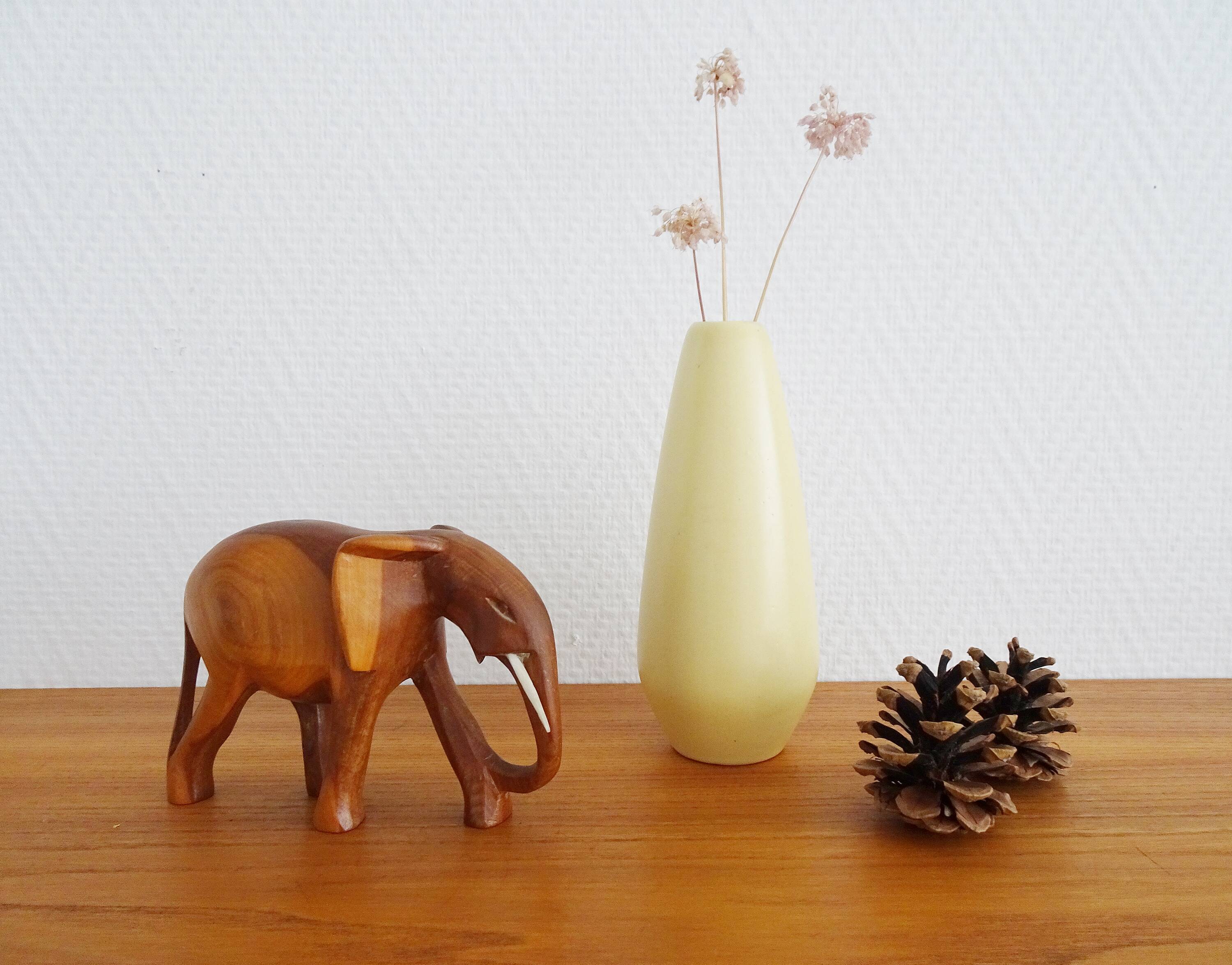 Vase jaune